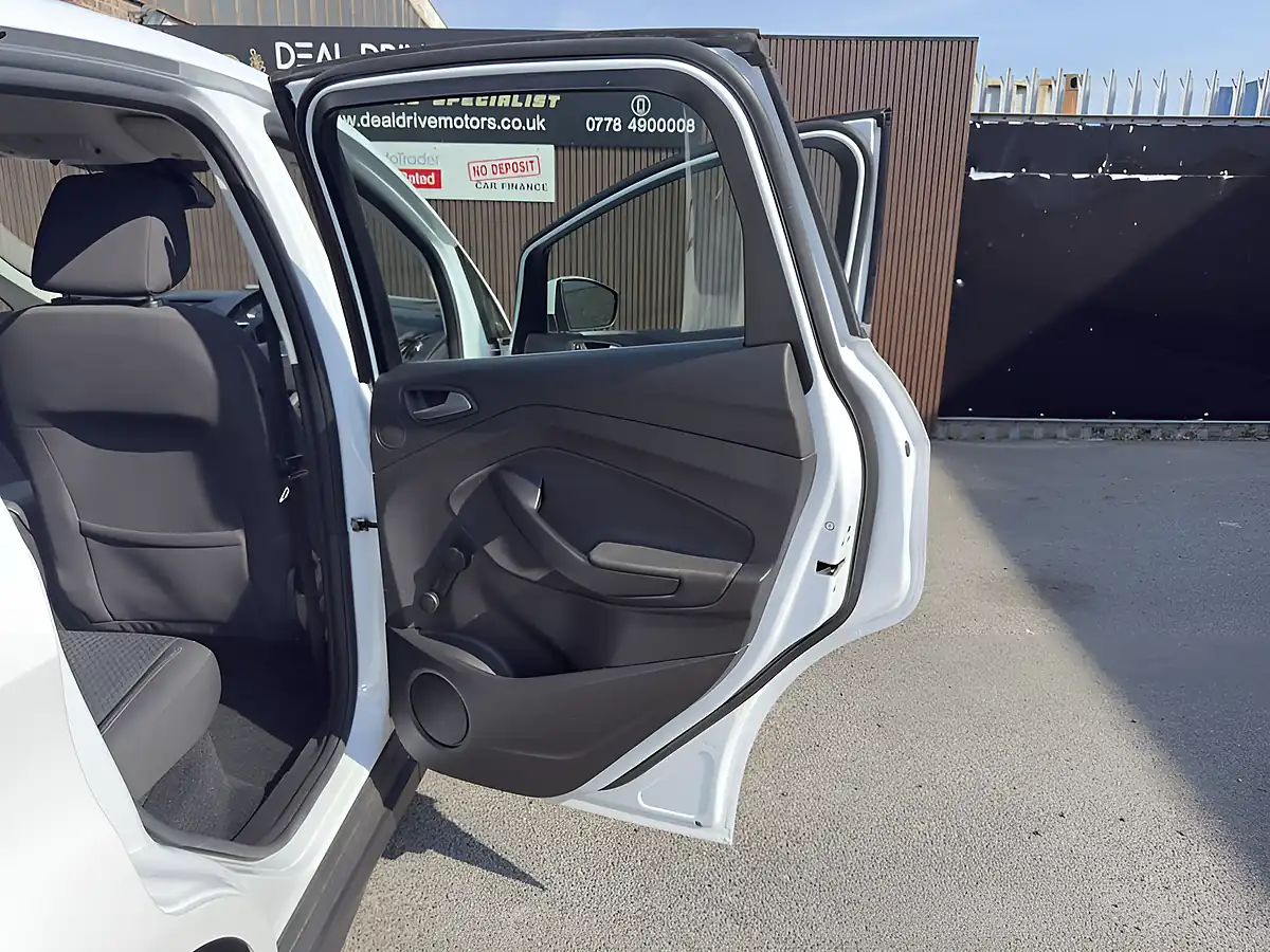 Used 2018 Ford C-Max Zetec White - Interior and Exterior details 9