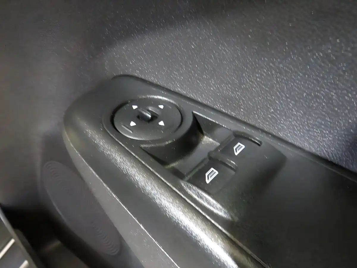 Used 2018 Ford Courier Sport Grey - Interior and Exterior details 10