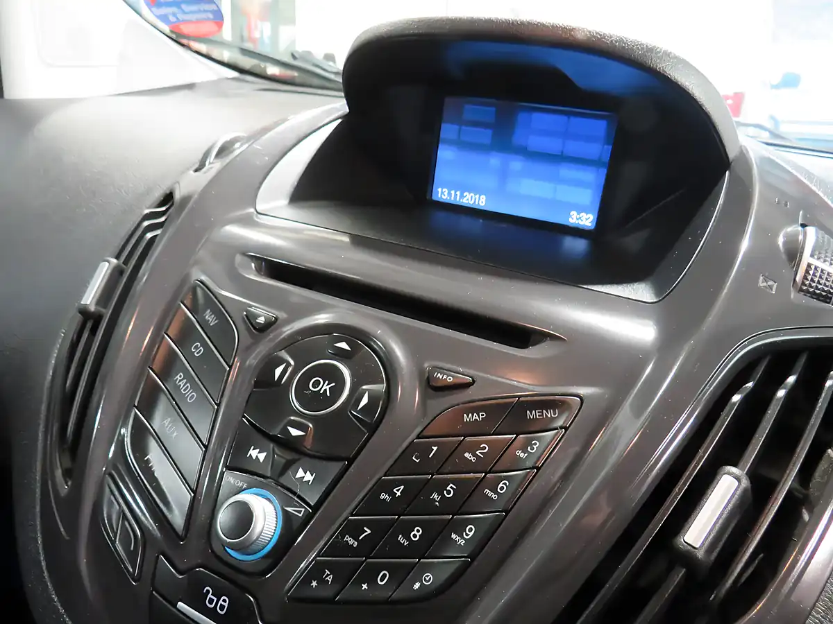 Used 2018 Ford Courier Sport Grey - Interior and Exterior details 12