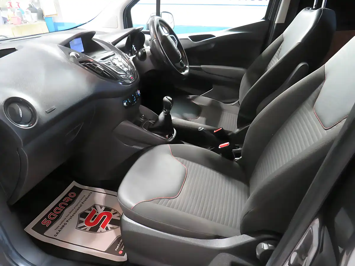 Used 2018 Ford Courier Sport Grey - Interior and Exterior details 14