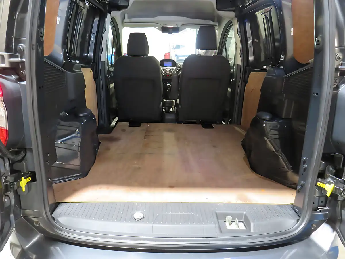 Used 2018 Ford Courier Sport Grey - Interior and Exterior details 9