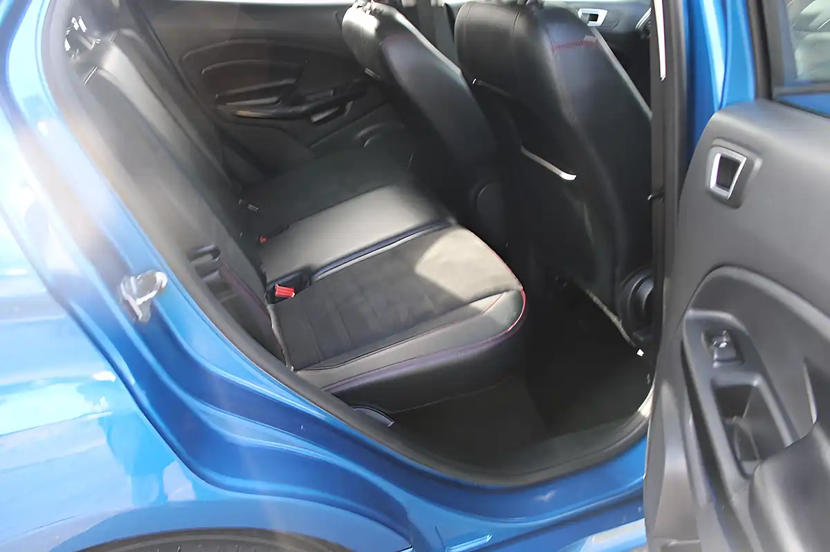 Used 2018 Ford Ecosport ST-Line Blue - Interior and Exterior details 4