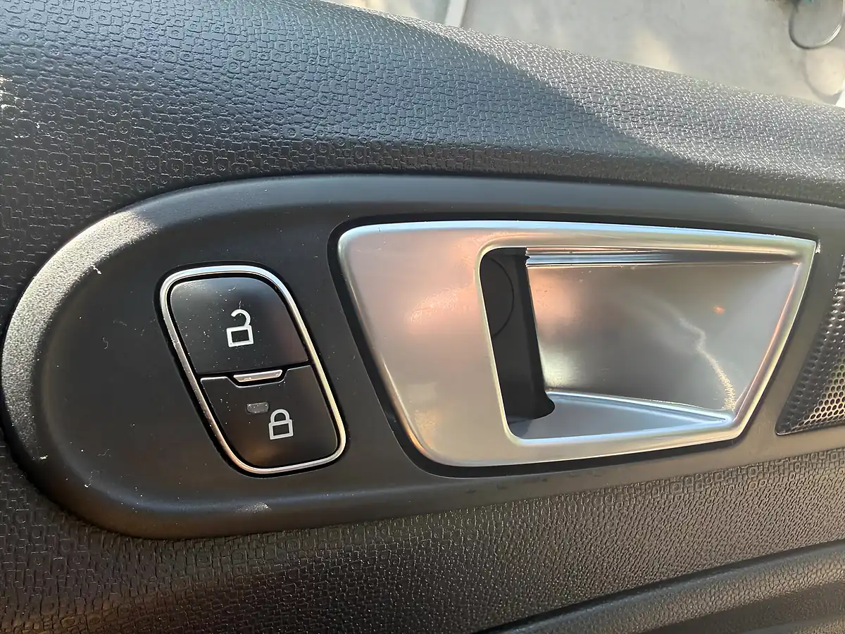 Used 2018 Ford Ecosport ST-Line Blue - Interior and Exterior details 15