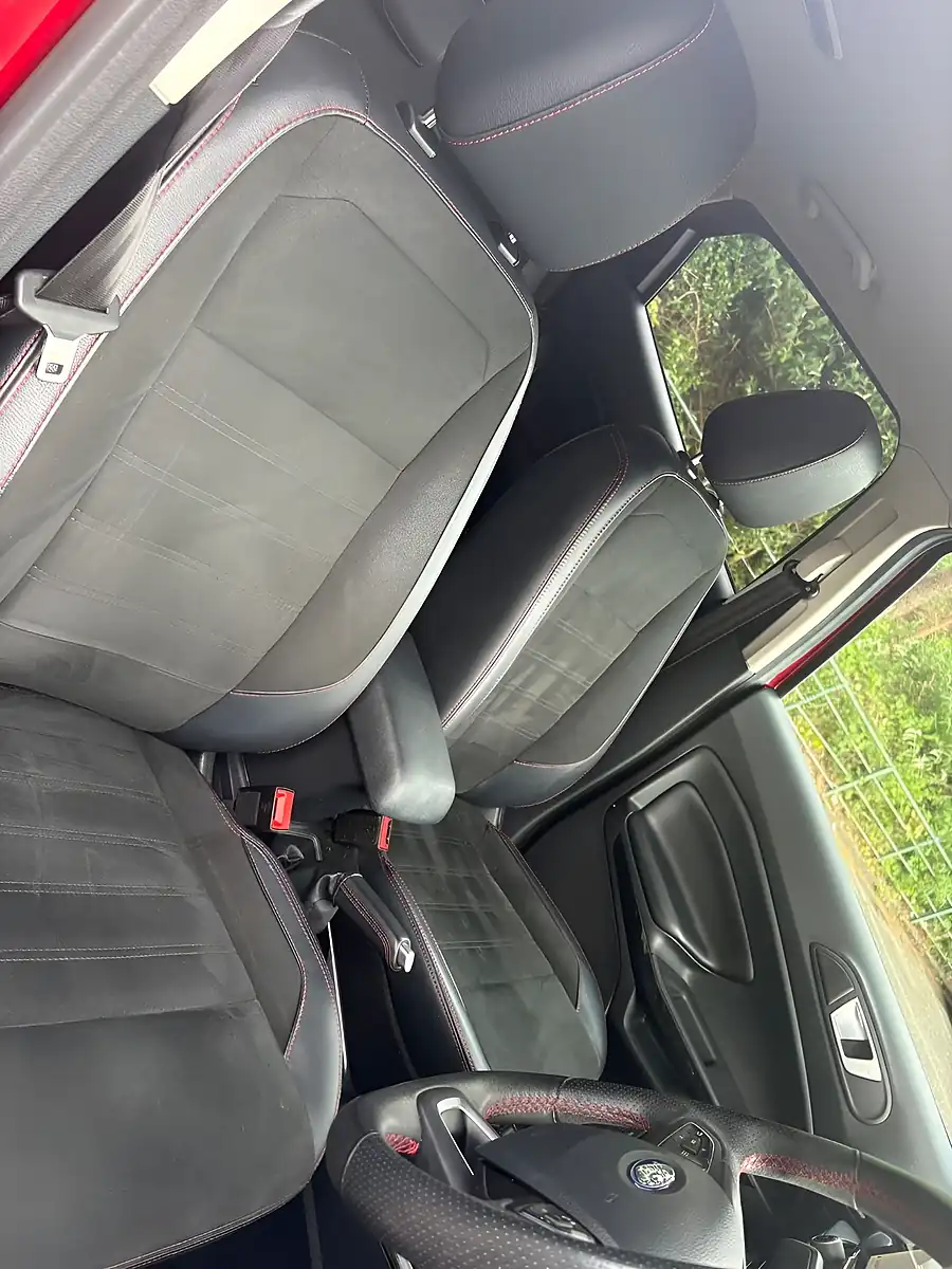 Used 2018 Ford Ecosport ST-Line Red - Interior and Exterior details 7