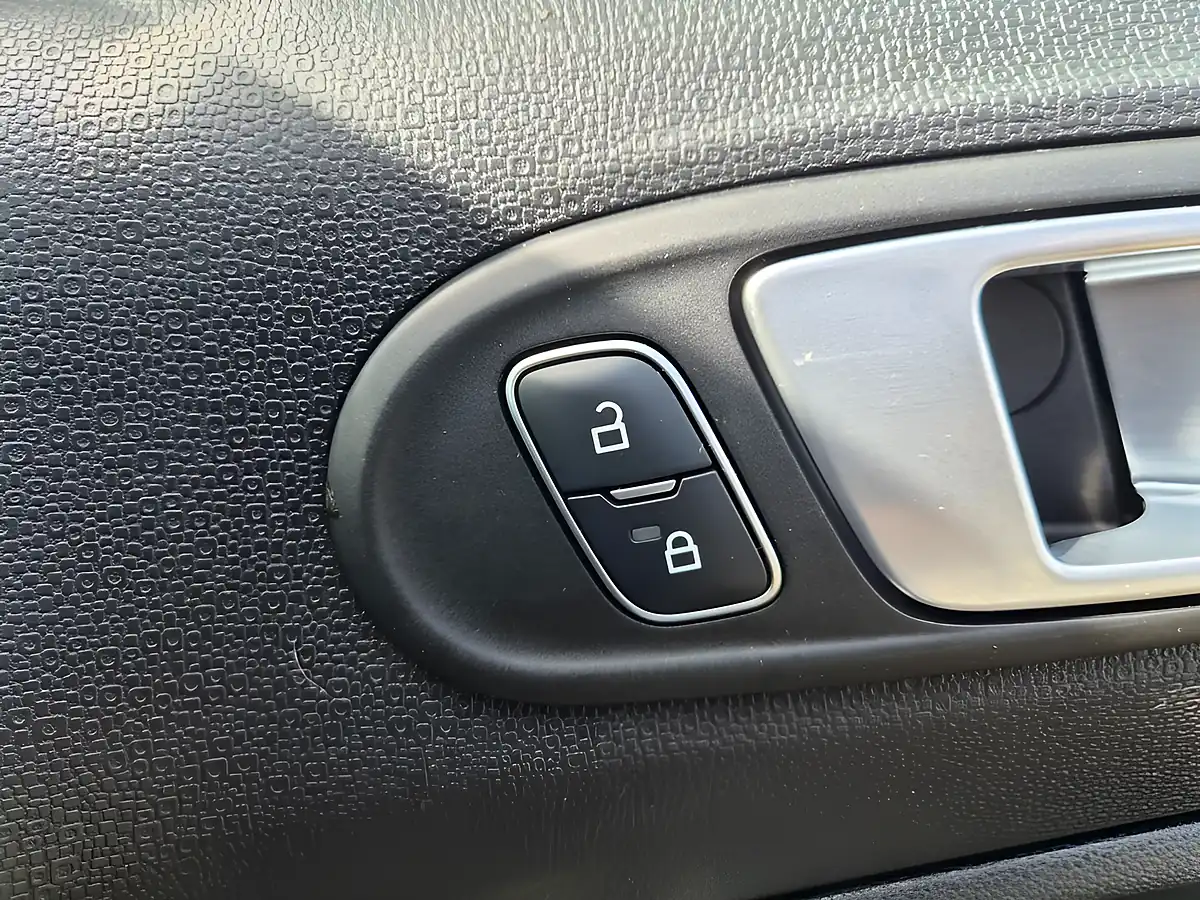 Used 2018 Ford Ecosport ST-Line White - Interior and Exterior details 15