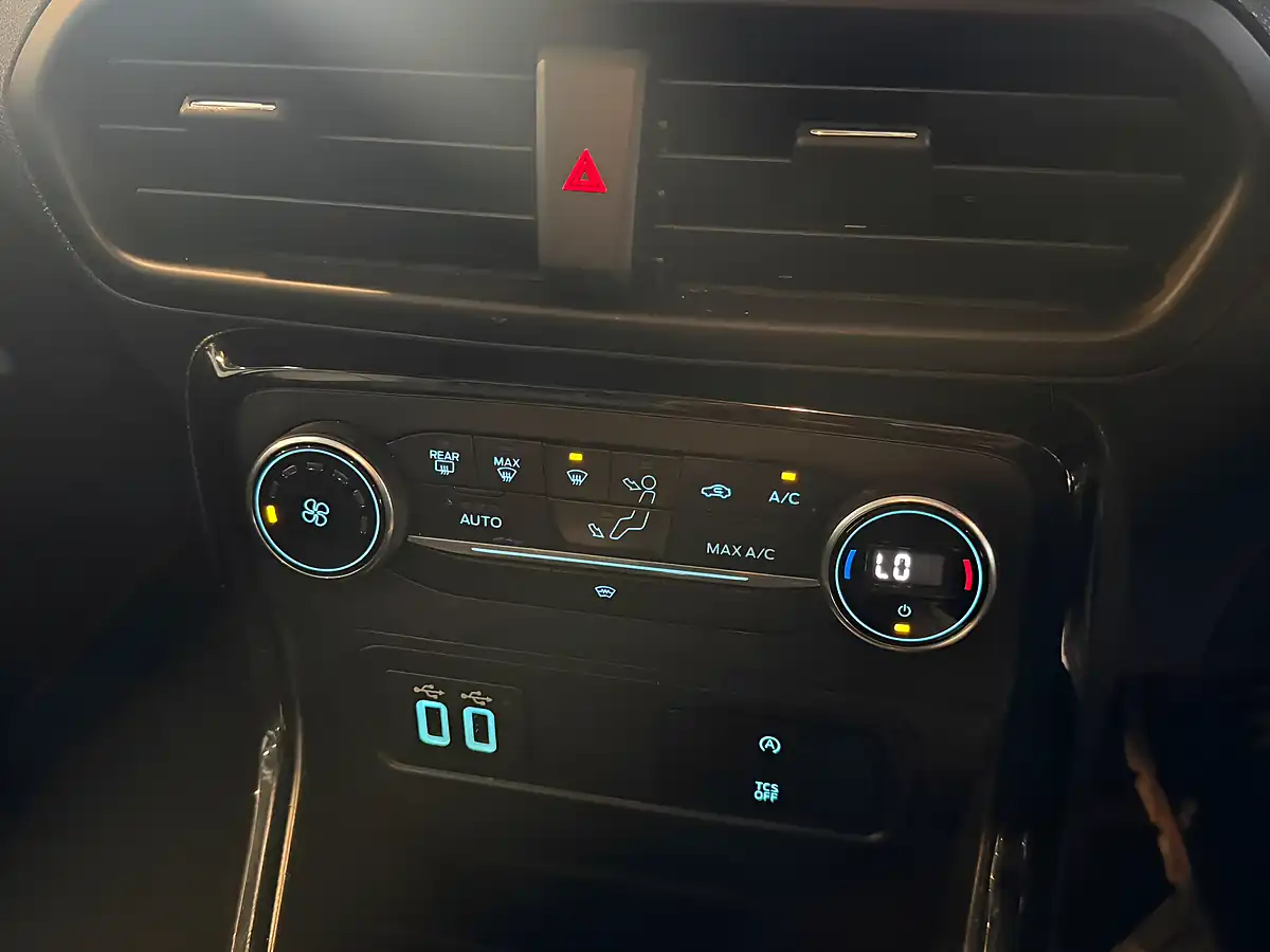 Used 2018 Ford Ecosport Titanium Black - Interior and Exterior details 18