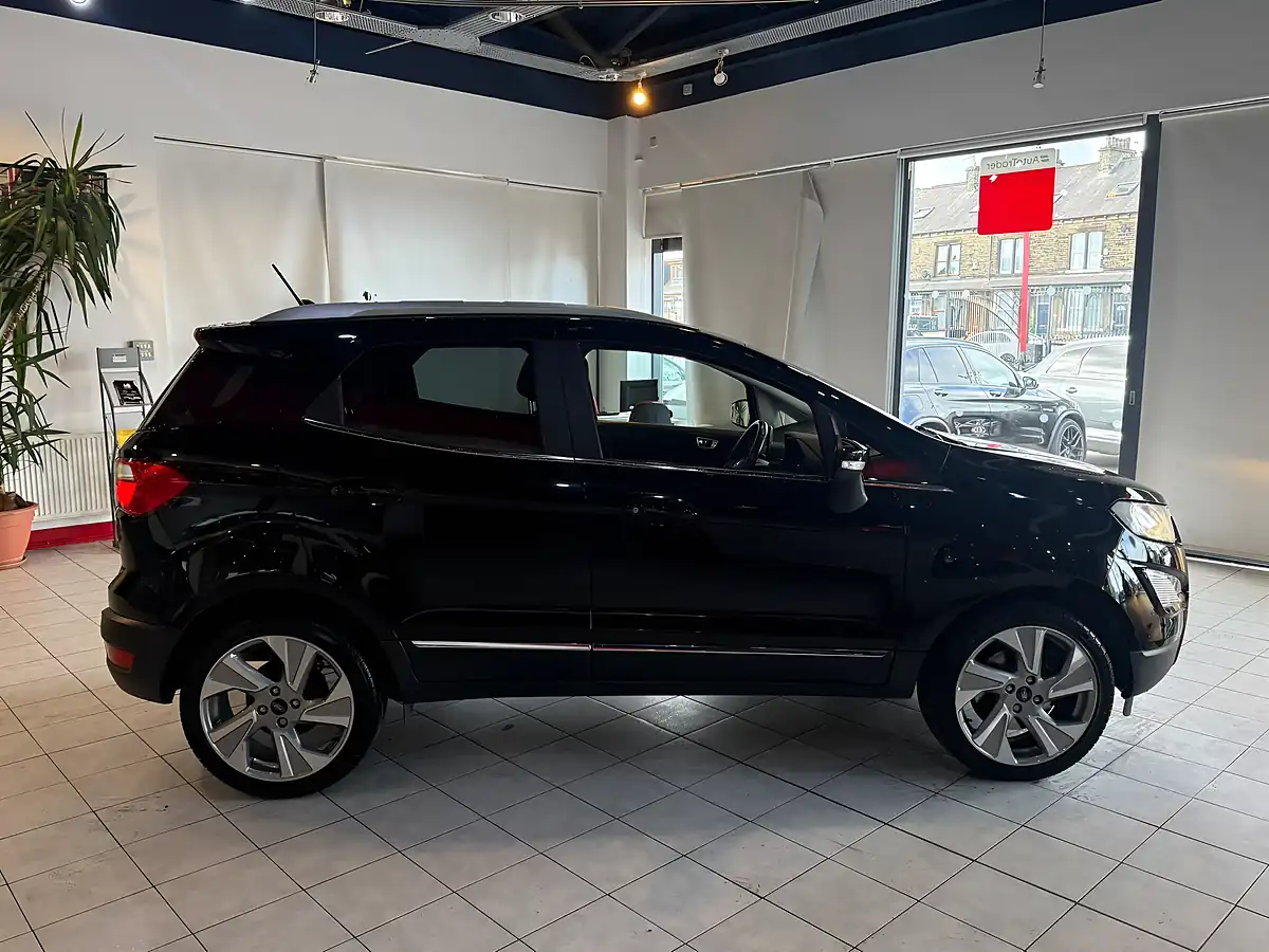 Used 2018 Ford Ecosport Titanium Black - Interior and Exterior details 6