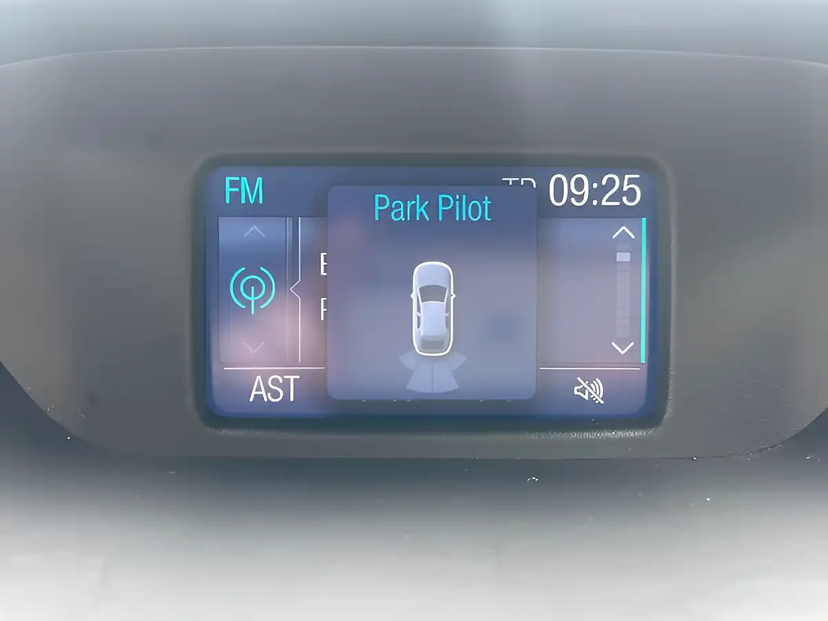 Used 2018 Ford Ecosport Titanium Grey - Interior and Exterior details 16