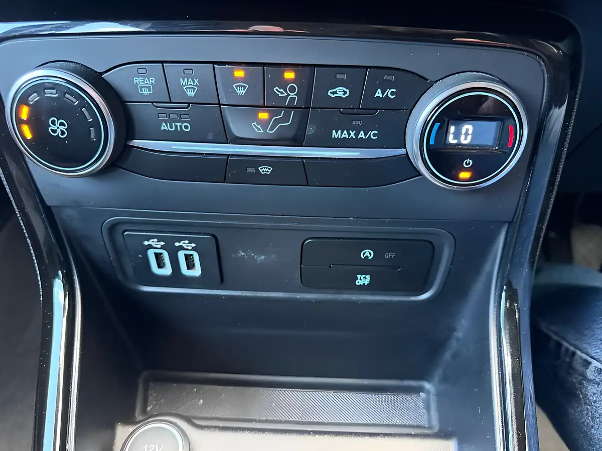 Used 2018 Ford Ecosport Titanium Grey - Interior and Exterior details 18