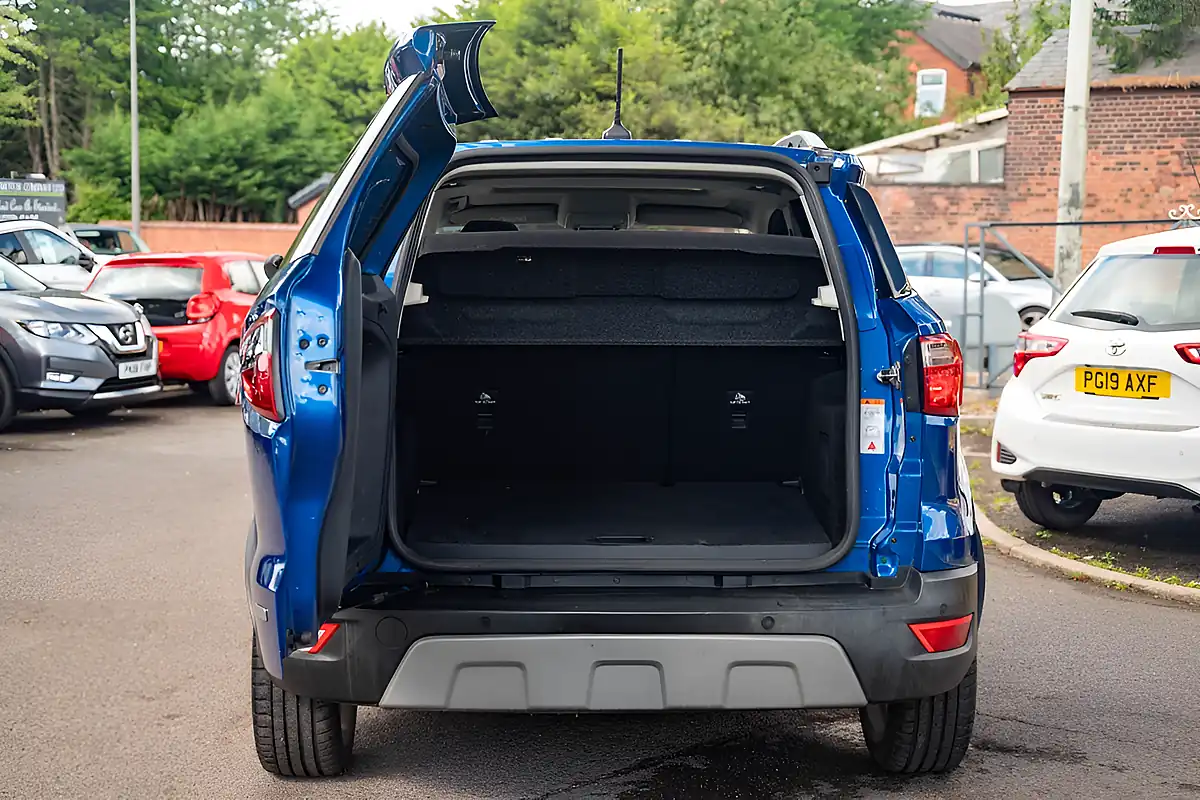 Used 2018 Ford Ecosport Titanium Lightning Blue - Interior and Exterior details 12