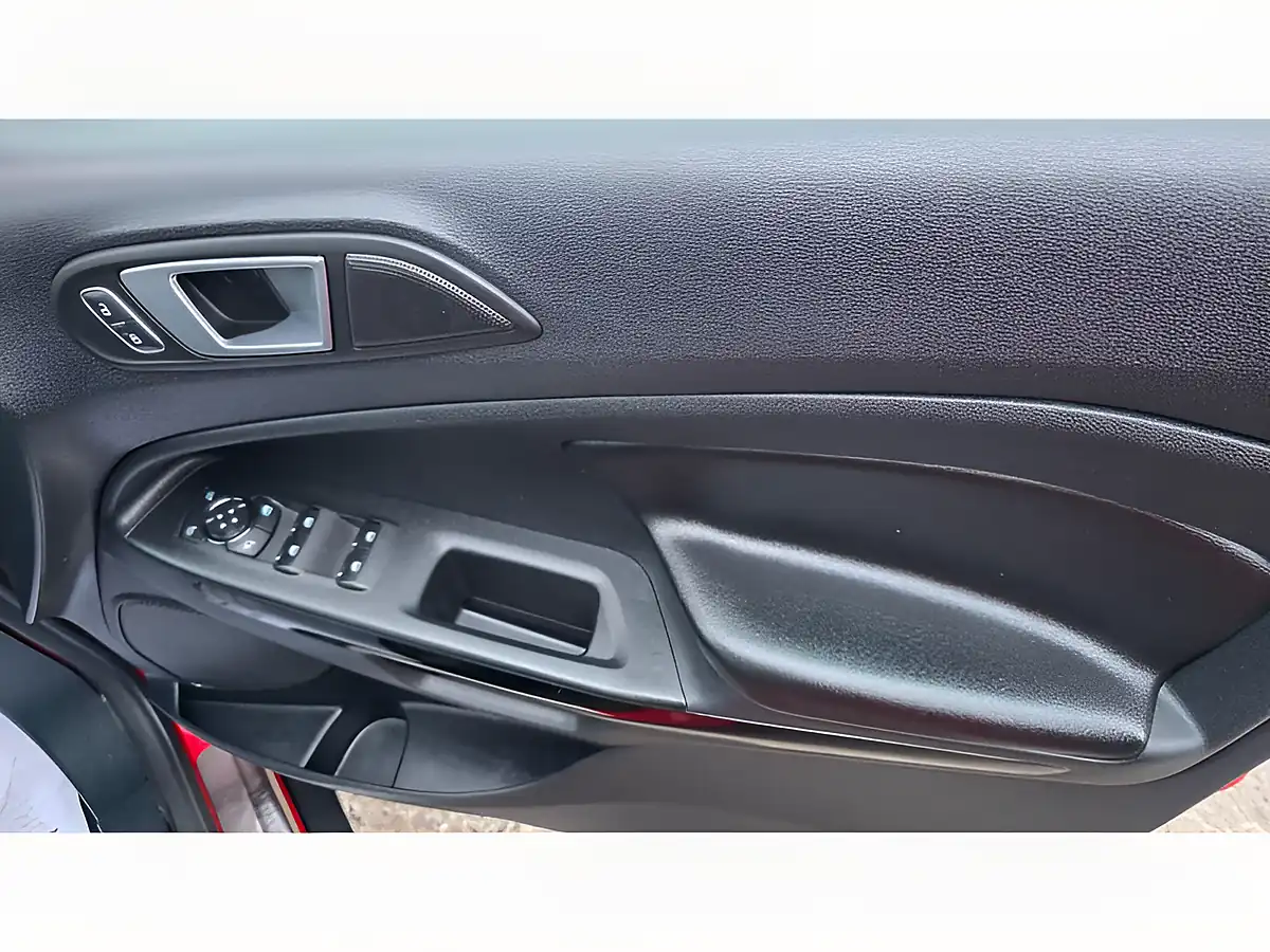 Used 2018 Ford Ecosport Titanium Red - Interior and Exterior details 12