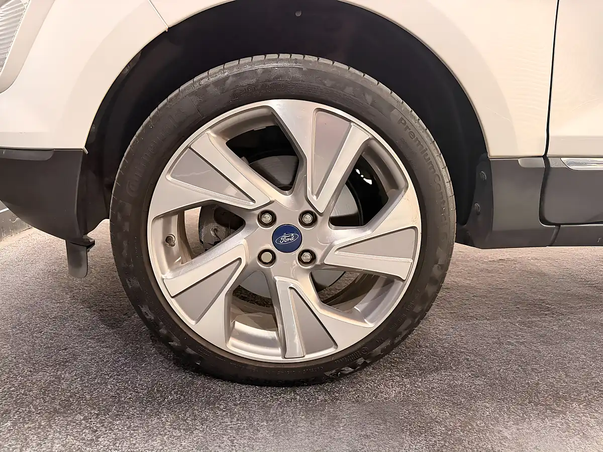 Used 2018 Ford Ecosport Titanium White - Interior and Exterior details 15