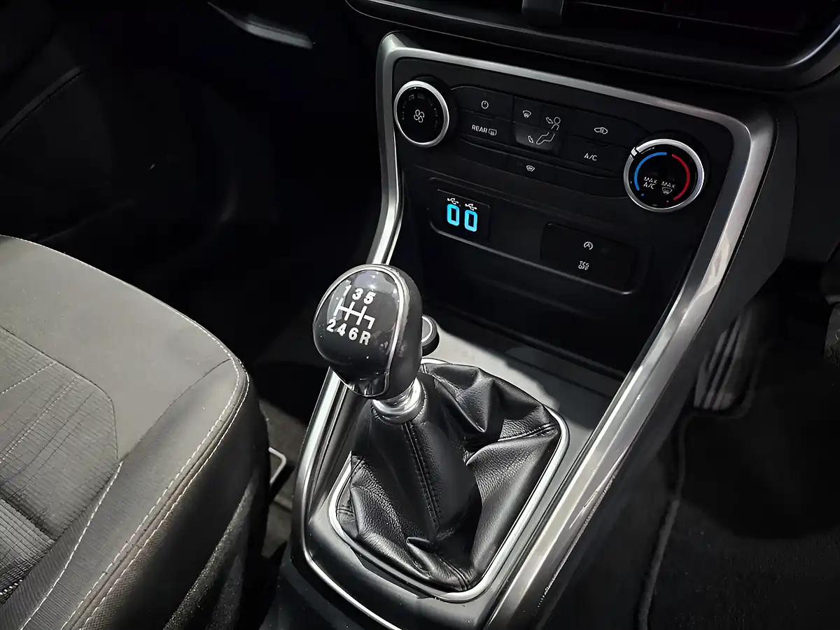 Used 2018 Ford Ecosport Zetec Blue - Interior and Exterior details 12
