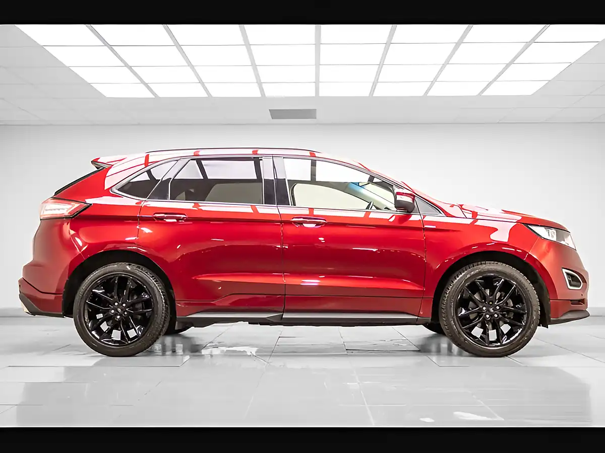 Used 2018 Ford Edge Sport Red - Interior and Exterior details 6