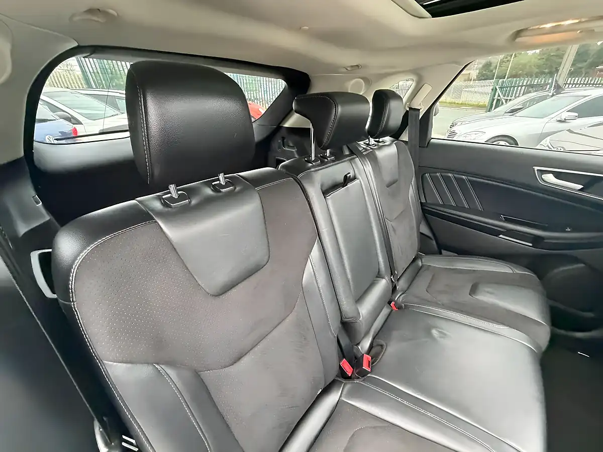 Used 2018 Ford Edge Sport Silver - Interior and Exterior details 14