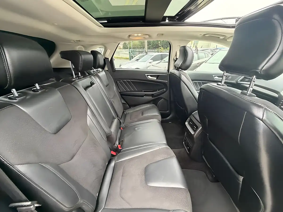 Used 2018 Ford Edge Sport Silver - Interior and Exterior details 15