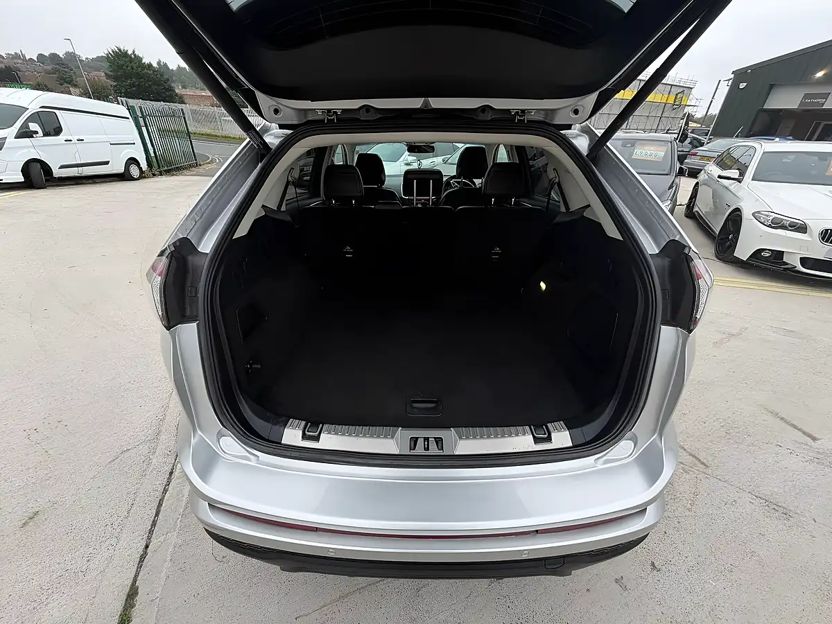 Used 2018 Ford Edge Sport Silver - Interior and Exterior details 17