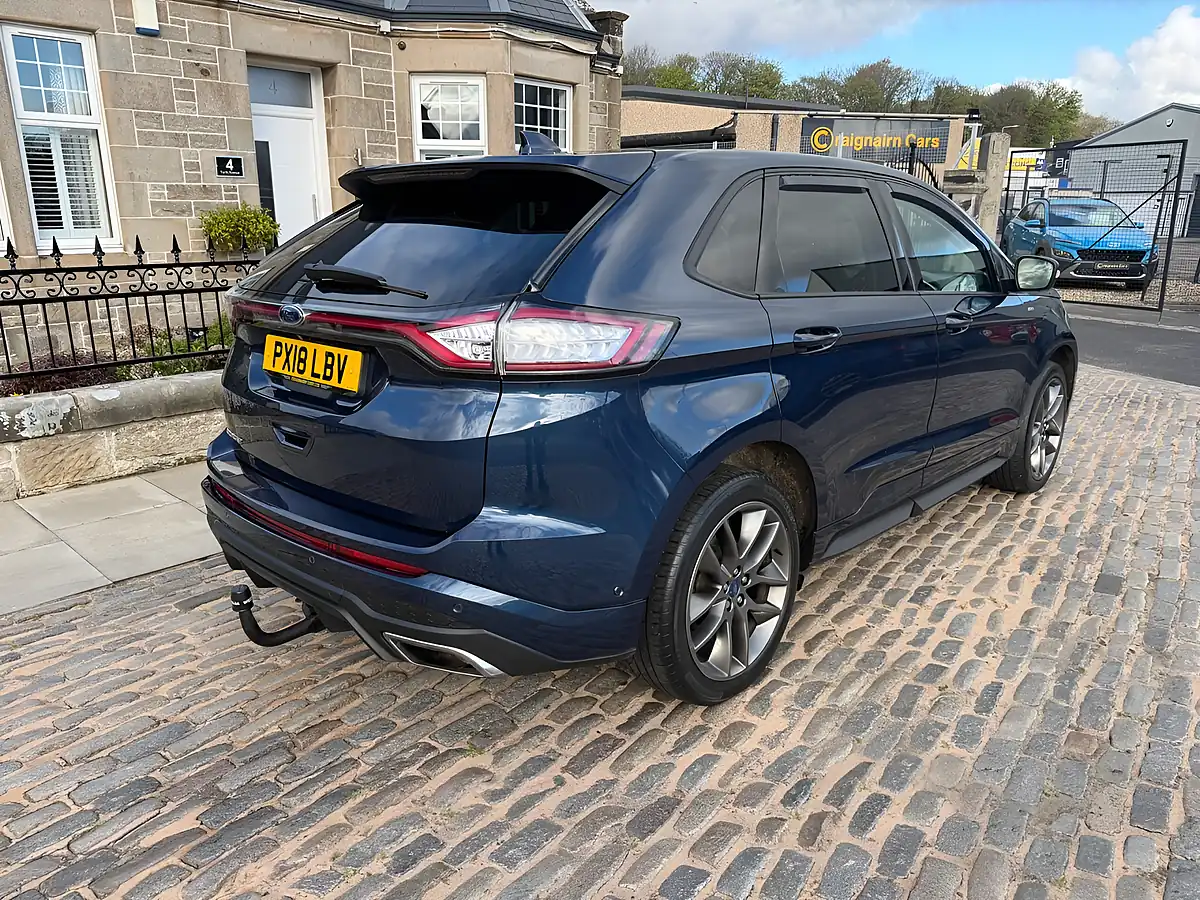 Used 2018 Ford Edge ST-Line Blue - Interior and Exterior details 12
