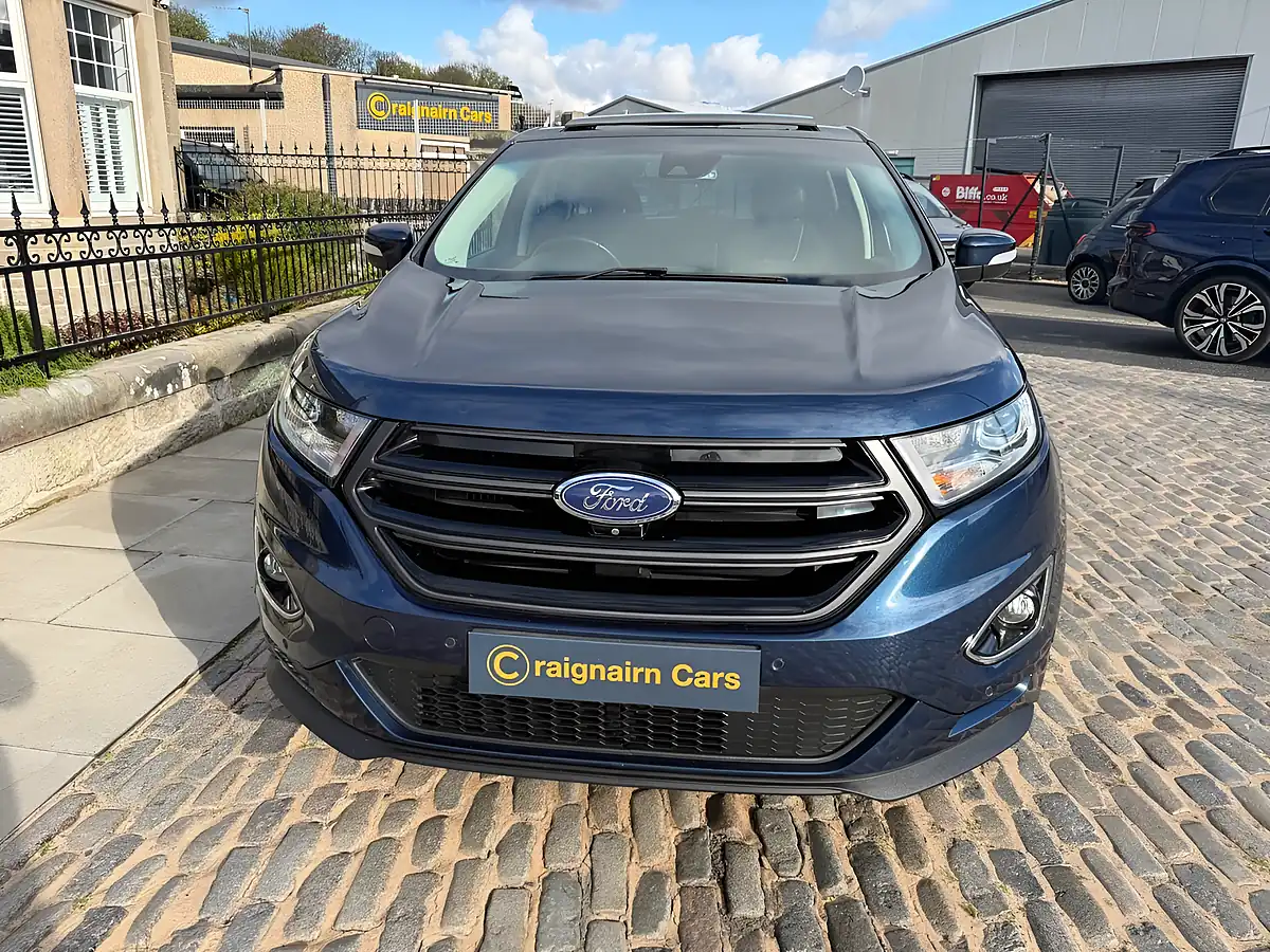 Used 2018 Ford Edge ST-Line Blue - Interior and Exterior details 16