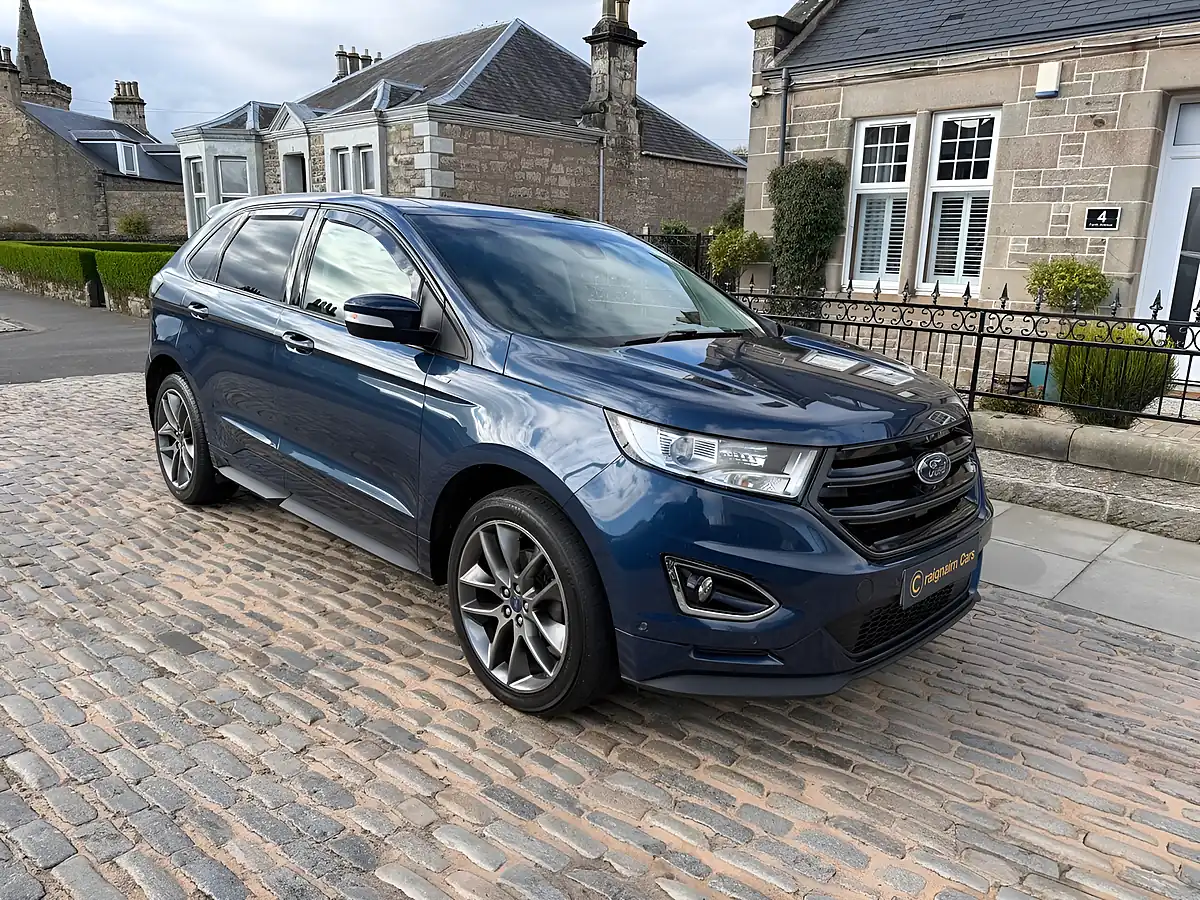 Used 2018 Ford Edge ST-Line Blue - Interior and Exterior details 4