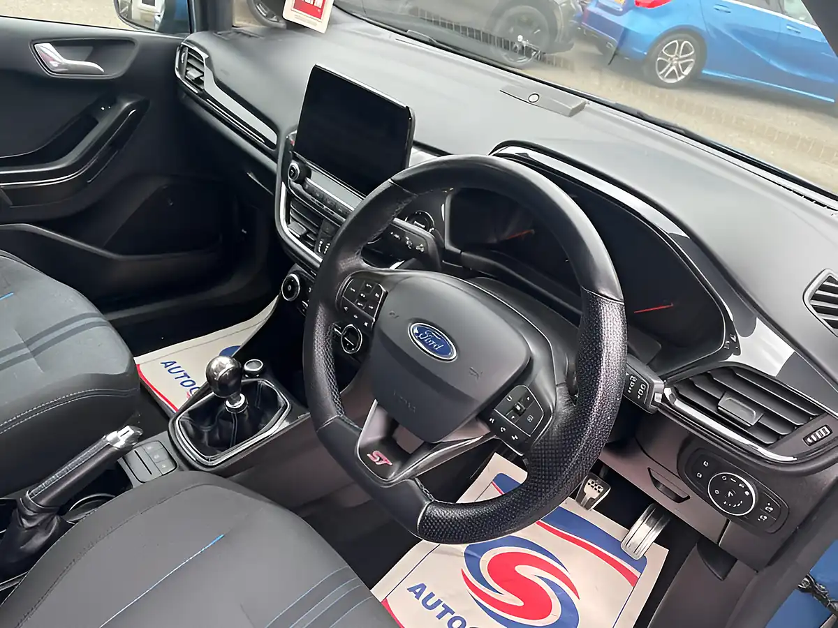 Used 2018 Ford Fiesta ST-2 Blue - Interior and Exterior details 12