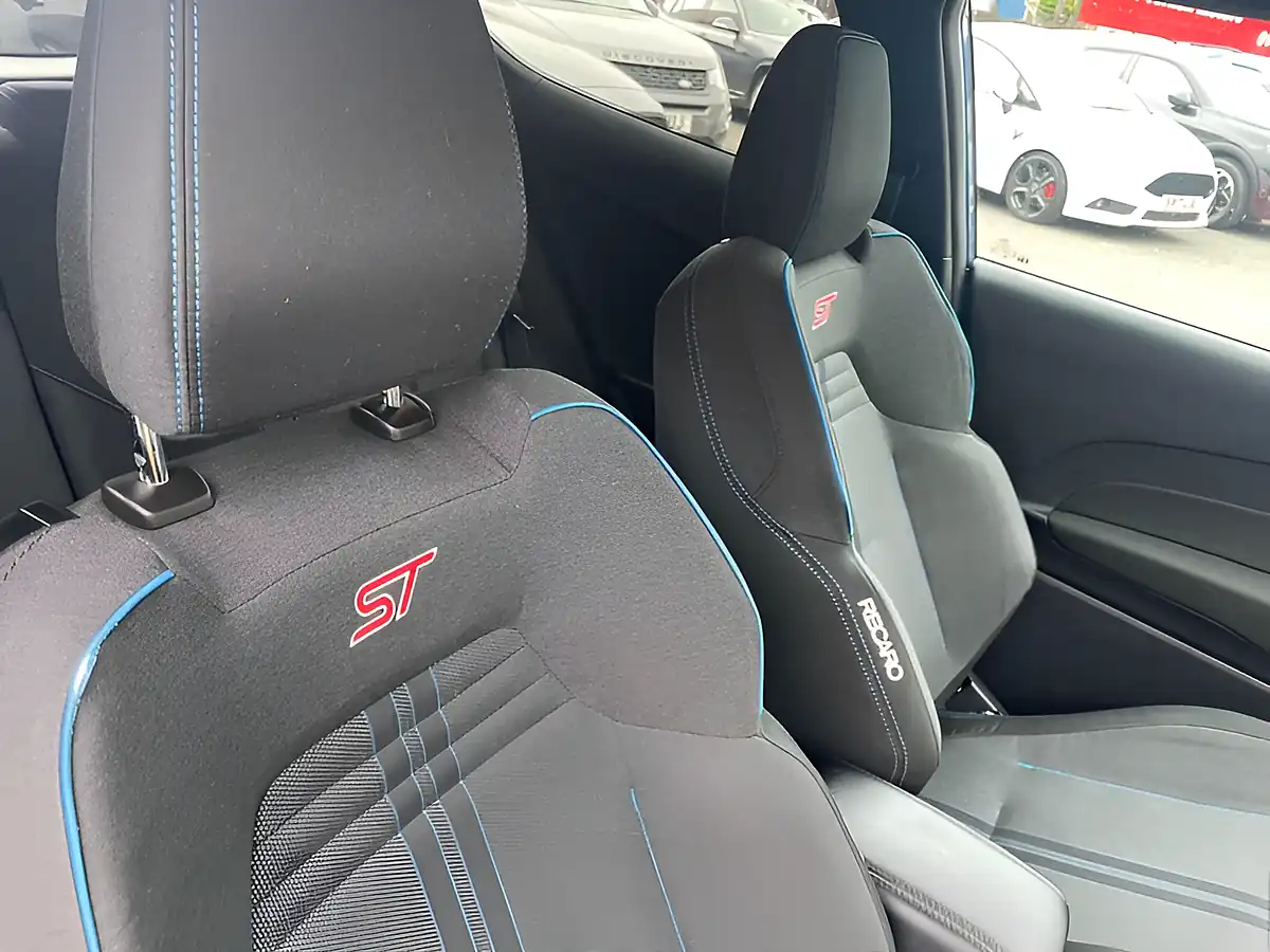 Used 2018 Ford Fiesta ST-2 Blue - Interior and Exterior details 14