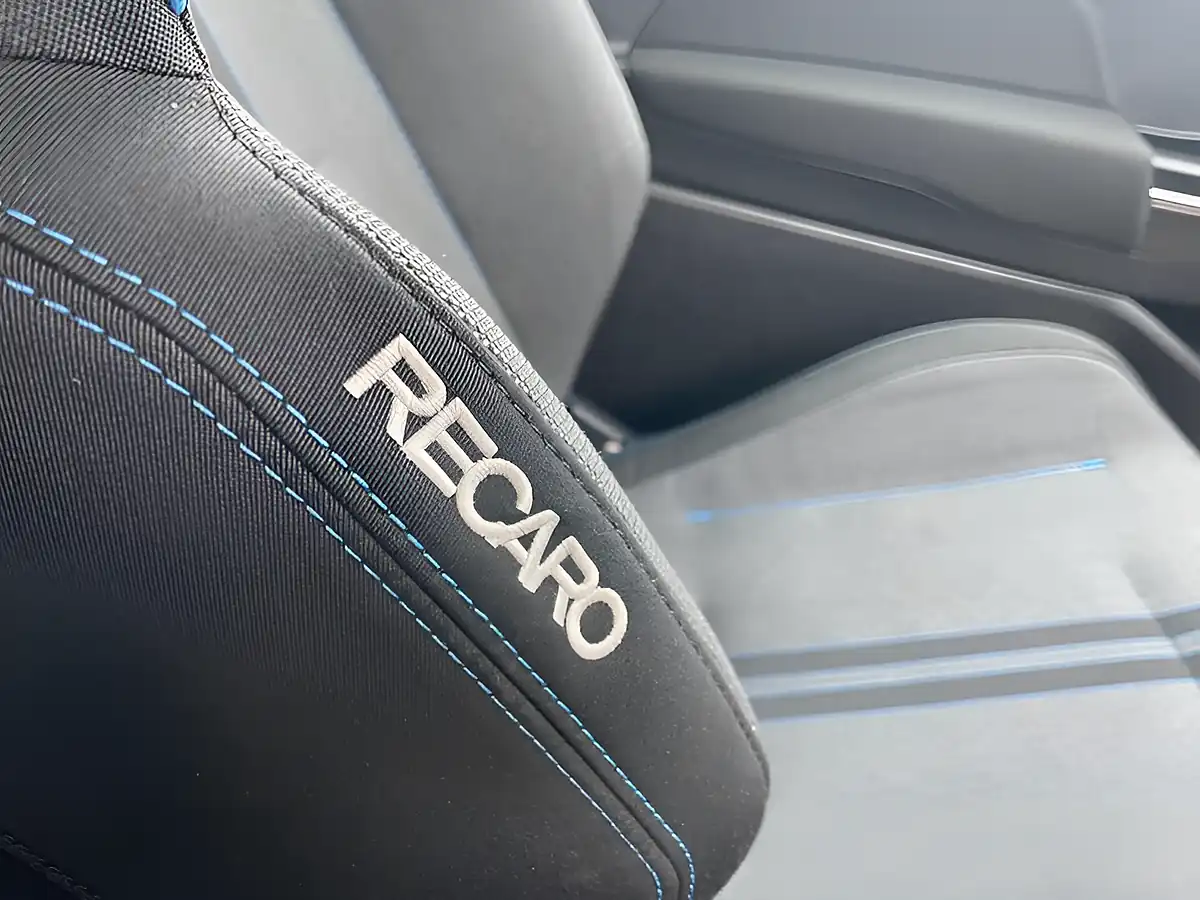 Used 2018 Ford Fiesta ST-2 Blue - Interior and Exterior details 16