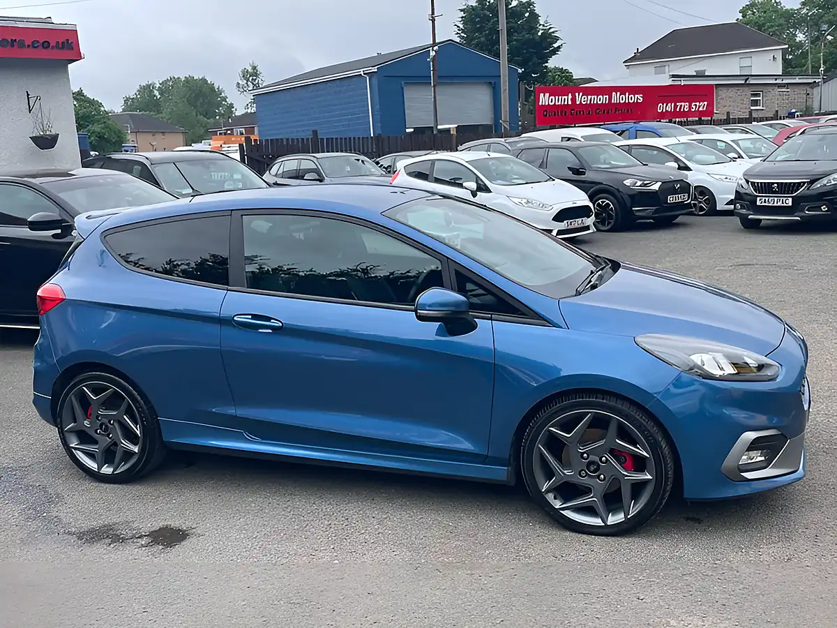 Used 2018 Ford Fiesta ST-2 Blue - Interior and Exterior details 9