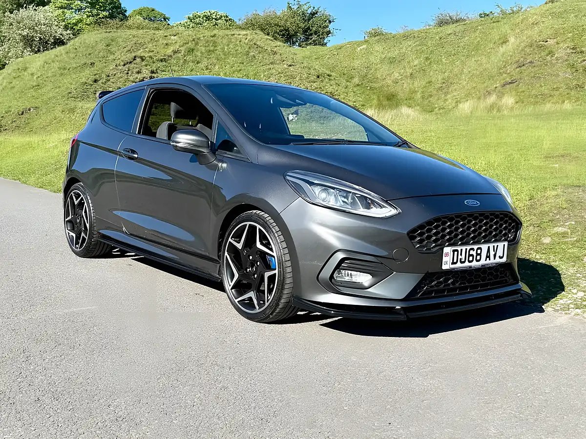Used 2018 Ford Fiesta ST-2 Grey - Interior and Exterior details 10