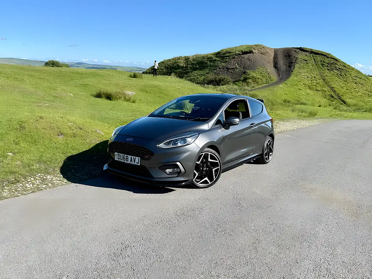 Used 2018 Ford Fiesta ST-2 Grey - Interior and Exterior details 11