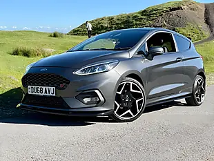 Used 2018 Ford Fiesta ST-2 Grey - Interior and Exterior details 4