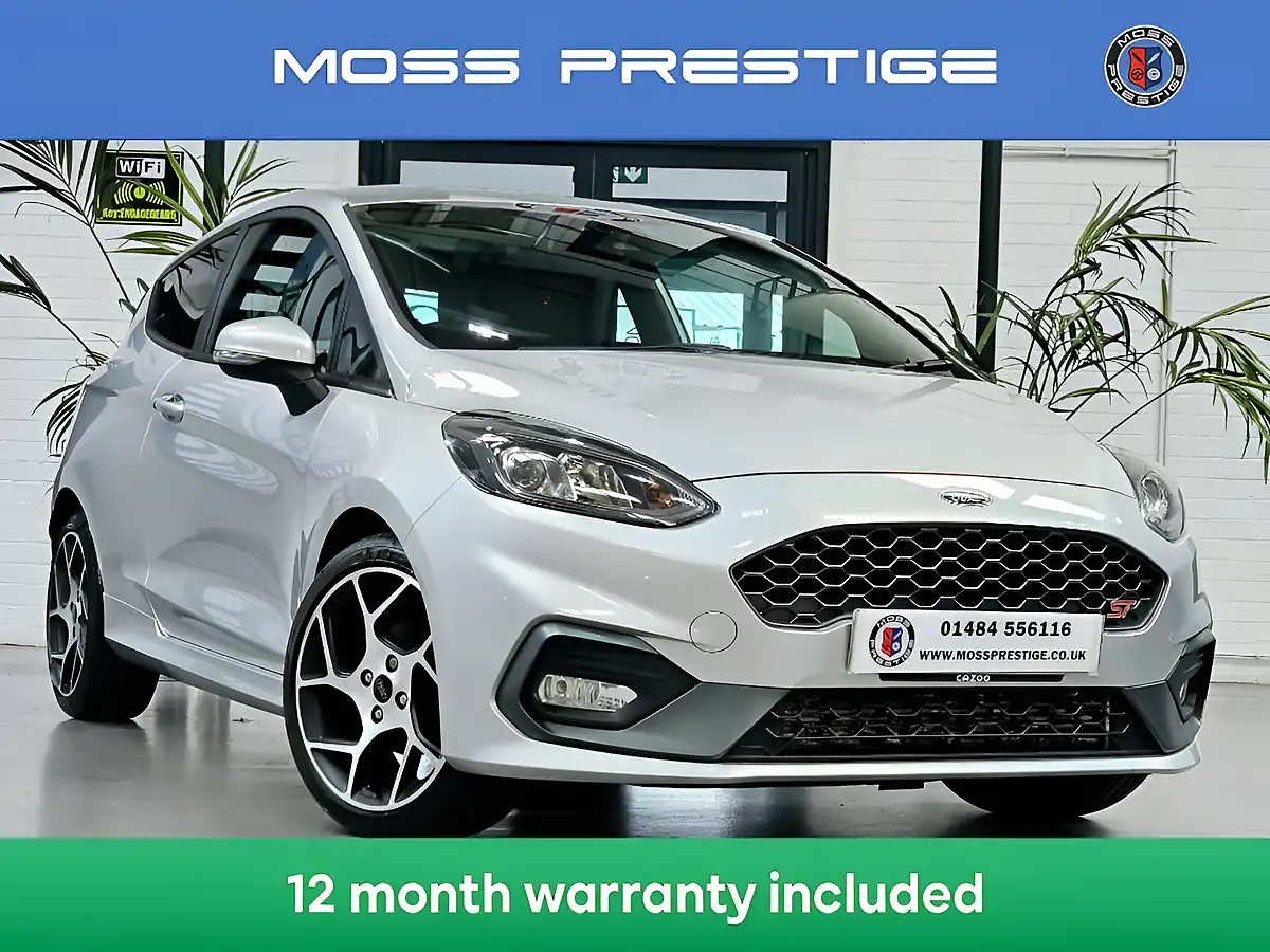 Used 2018 Ford Fiesta ST-2 Silver - Front View