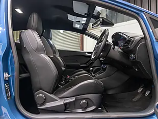 Used 2018 Ford Fiesta ST-3 Blue - Interior and Exterior details 11