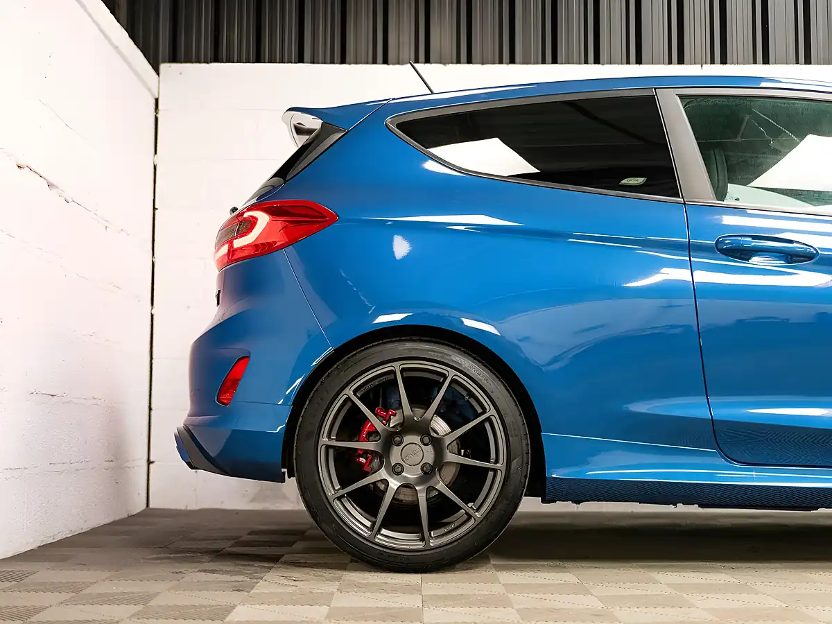 Used 2018 Ford Fiesta ST-3 Blue - Interior and Exterior details 14