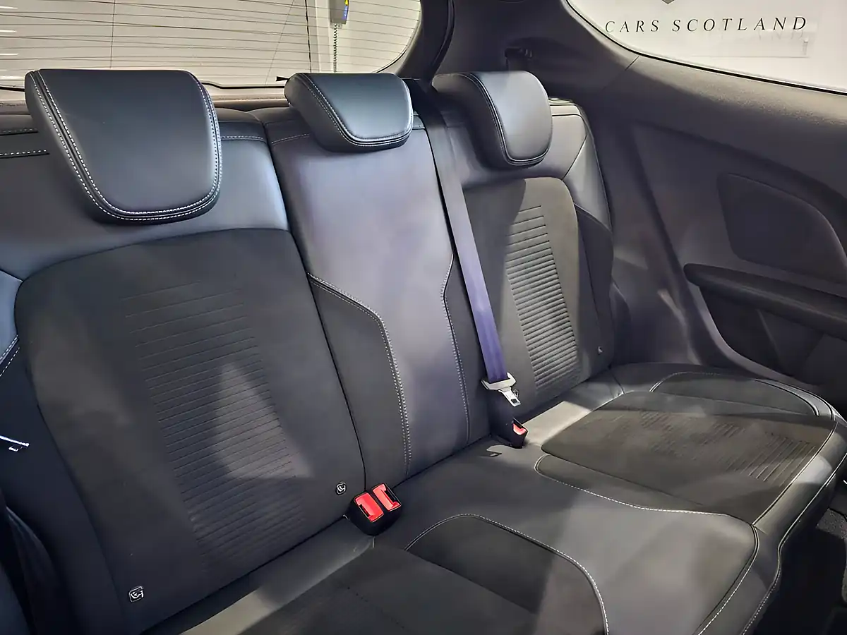 Used 2018 Ford Fiesta ST-3 Frozen White - Interior and Exterior details 18