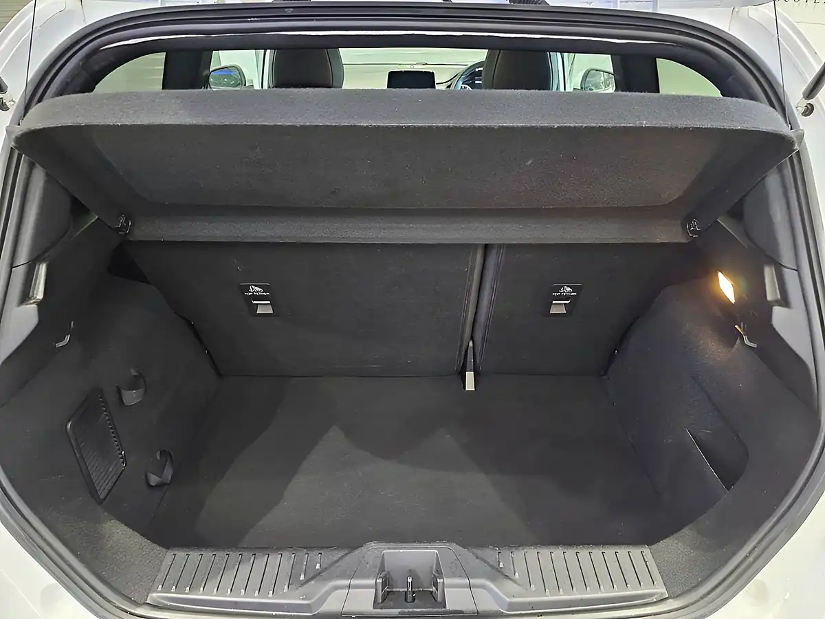 Used 2018 Ford Fiesta ST-3 Frozen White - Interior and Exterior details 19