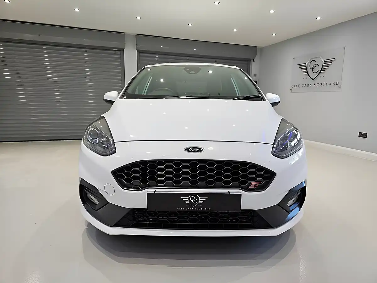 Used 2018 Ford Fiesta ST-3 Frozen White - Interior and Exterior details 2