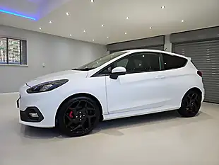 Used 2018 Ford Fiesta ST-3 Frozen White - Interior and Exterior details 7