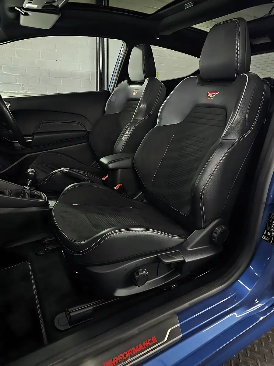 Used 2018 Ford Fiesta ST-3 Performance Blue - Interior and Exterior details 12