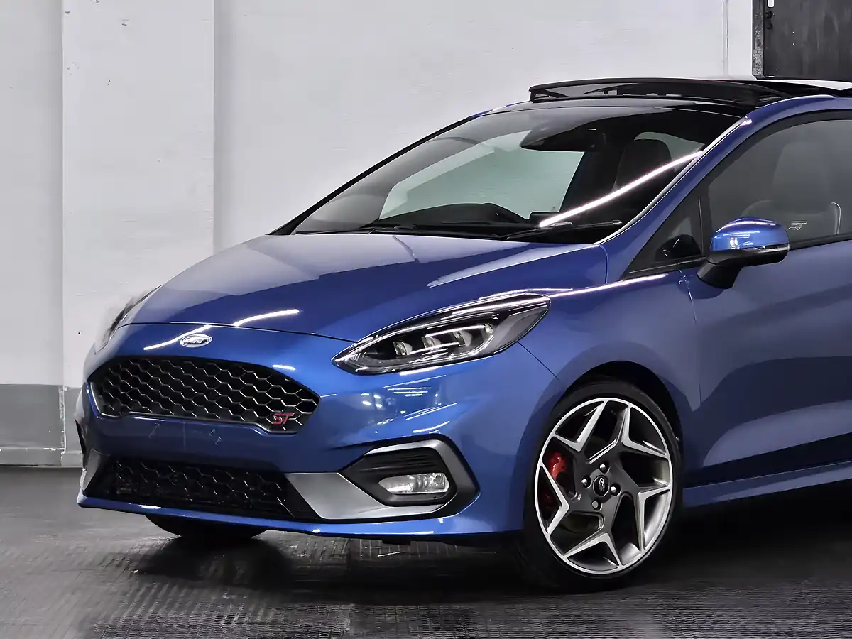 Used 2018 Ford Fiesta ST-3 Performance Blue - Interior and Exterior details 17