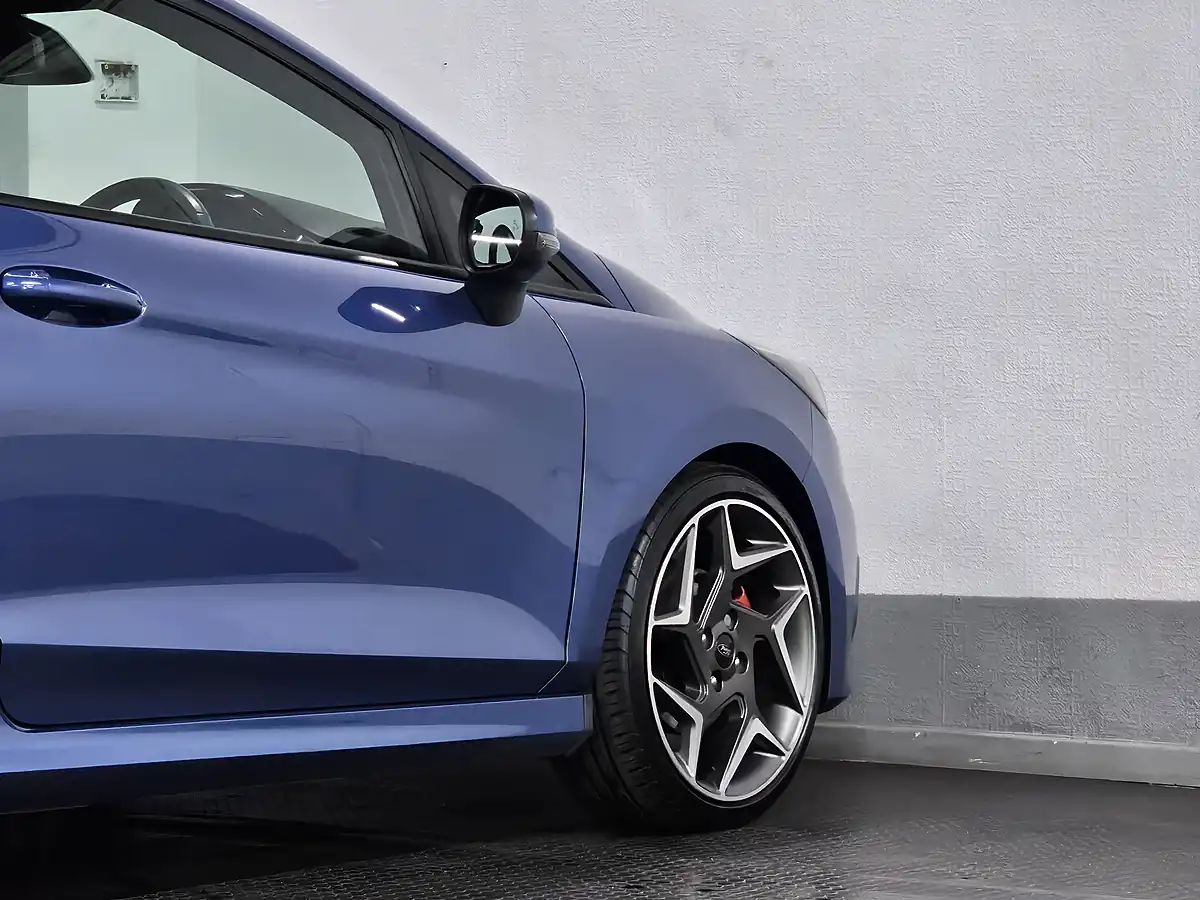 Used 2018 Ford Fiesta ST-3 Performance Blue - Interior and Exterior details 18