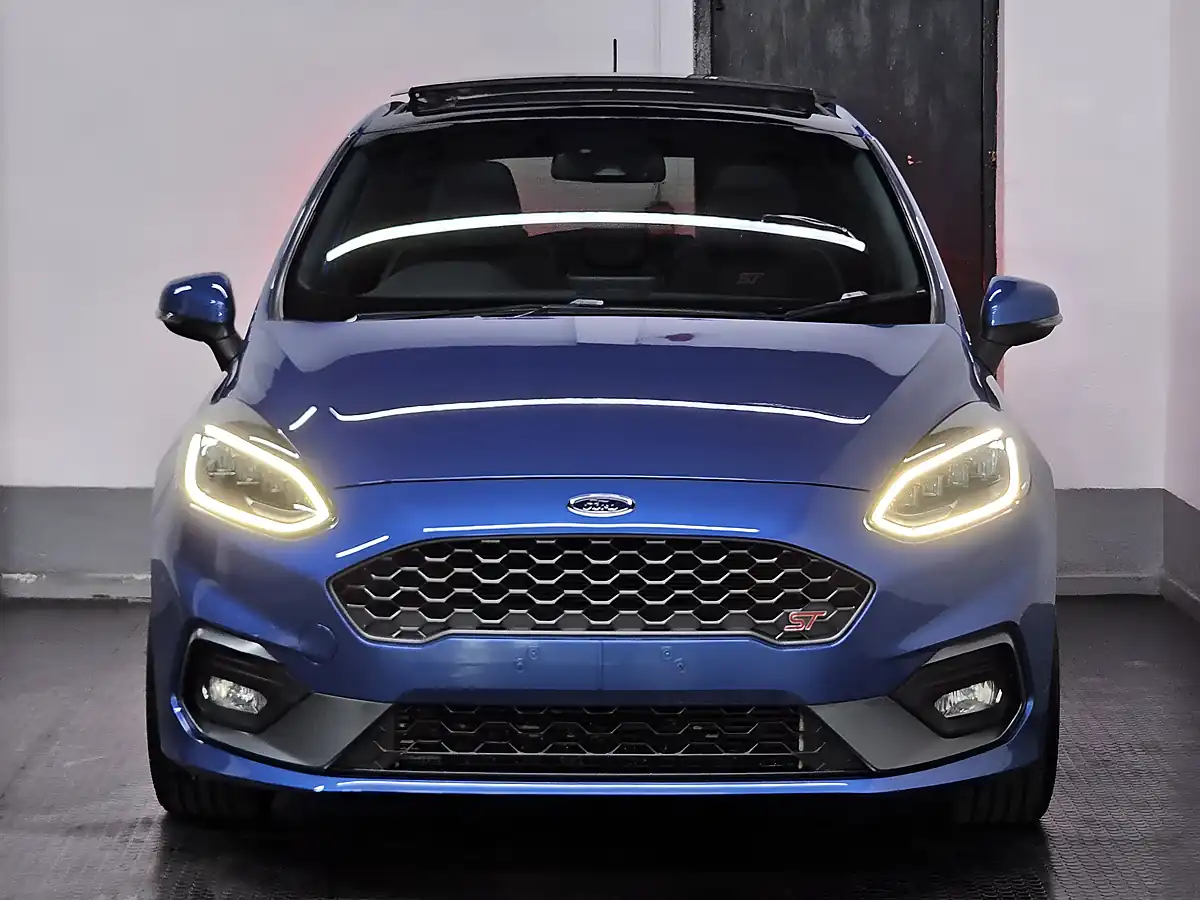 Used 2018 Ford Fiesta ST-3 Performance Blue - Interior and Exterior details 3