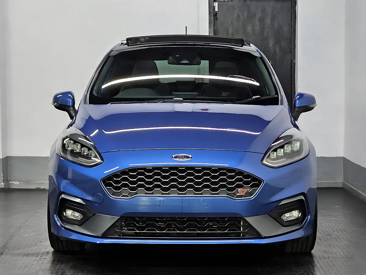 Used 2018 Ford Fiesta ST-3 Performance Blue - Interior and Exterior details 4