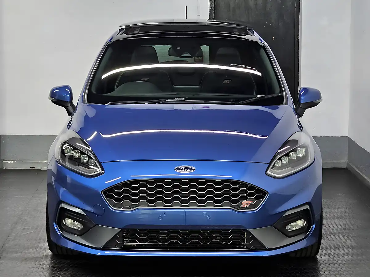Used 2018 Ford Fiesta ST-3 Performance Blue - Interior and Exterior details 5