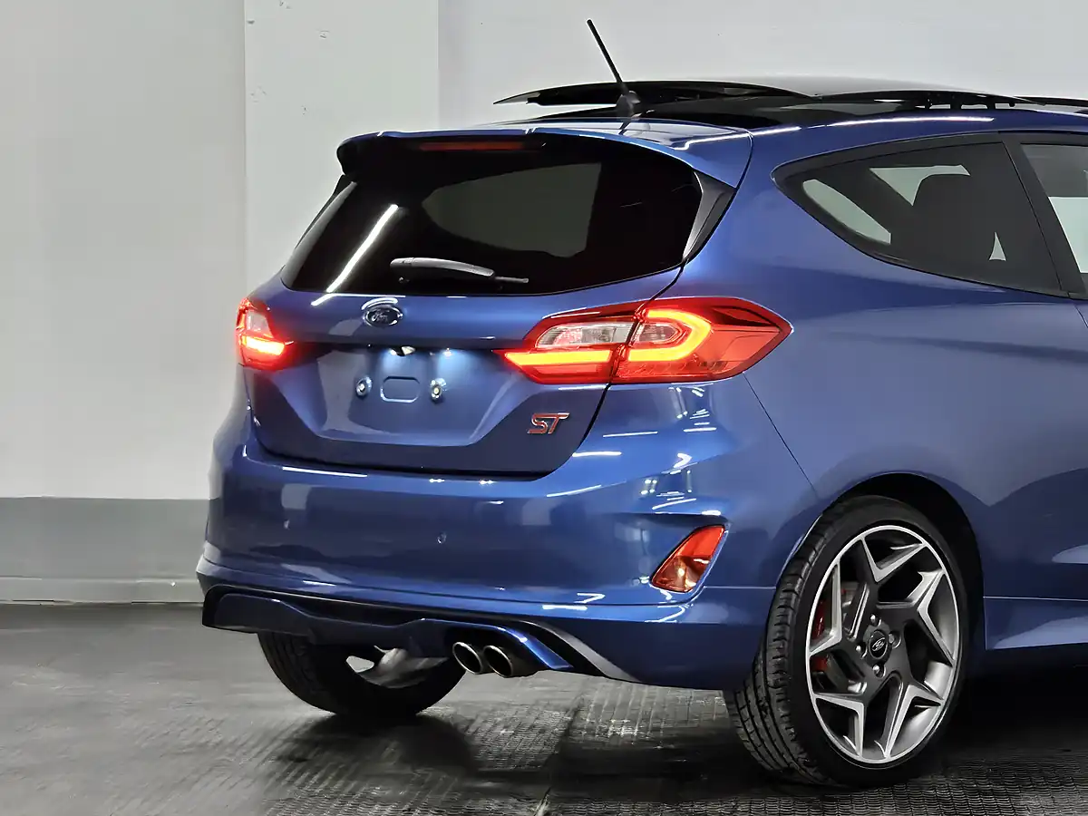 Used 2018 Ford Fiesta ST-3 Performance Blue - Interior and Exterior details 9
