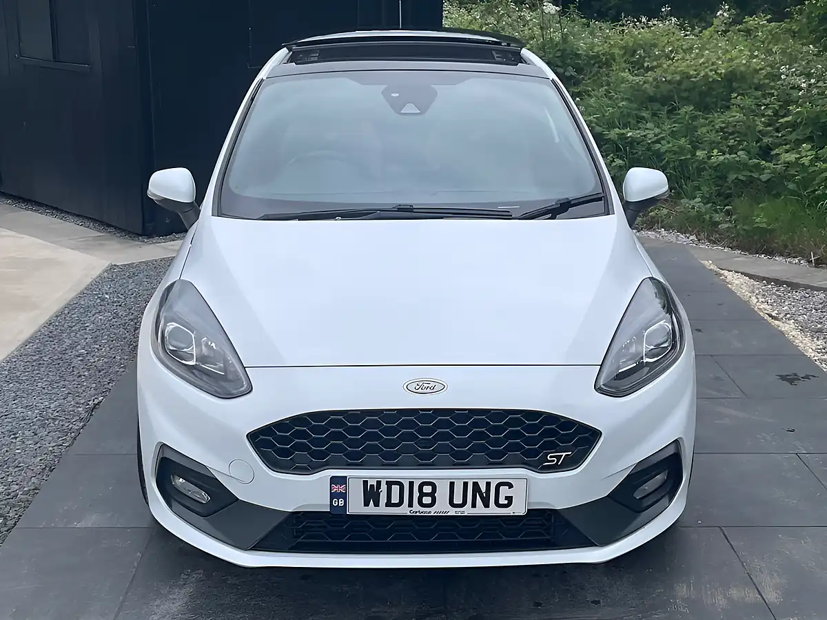 Used 2018 Ford Fiesta ST-3 White - Interior and Exterior details 12
