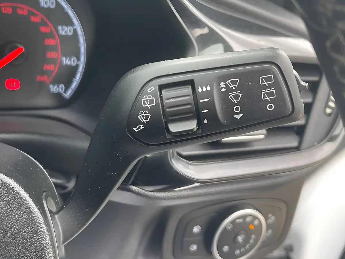 Used 2018 Ford Fiesta ST-3 White - Interior and Exterior details 17