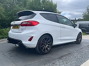 Used 2018 Ford Fiesta ST-3 White - Interior and Exterior details 19