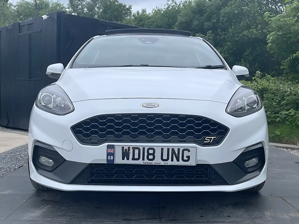 Used 2018 Ford Fiesta ST-3 White - Interior and Exterior details 2