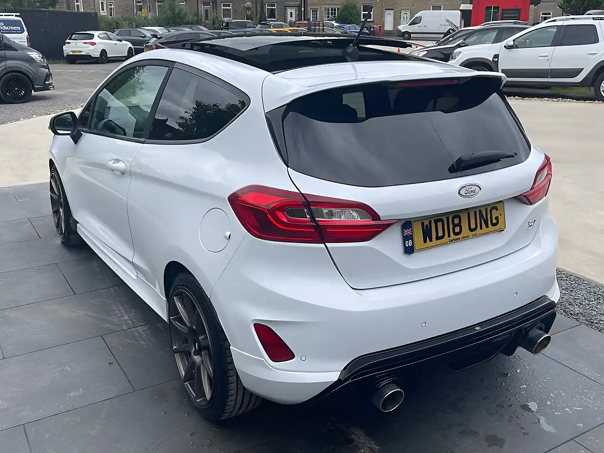 Used 2018 Ford Fiesta ST-3 White - Interior and Exterior details 20
